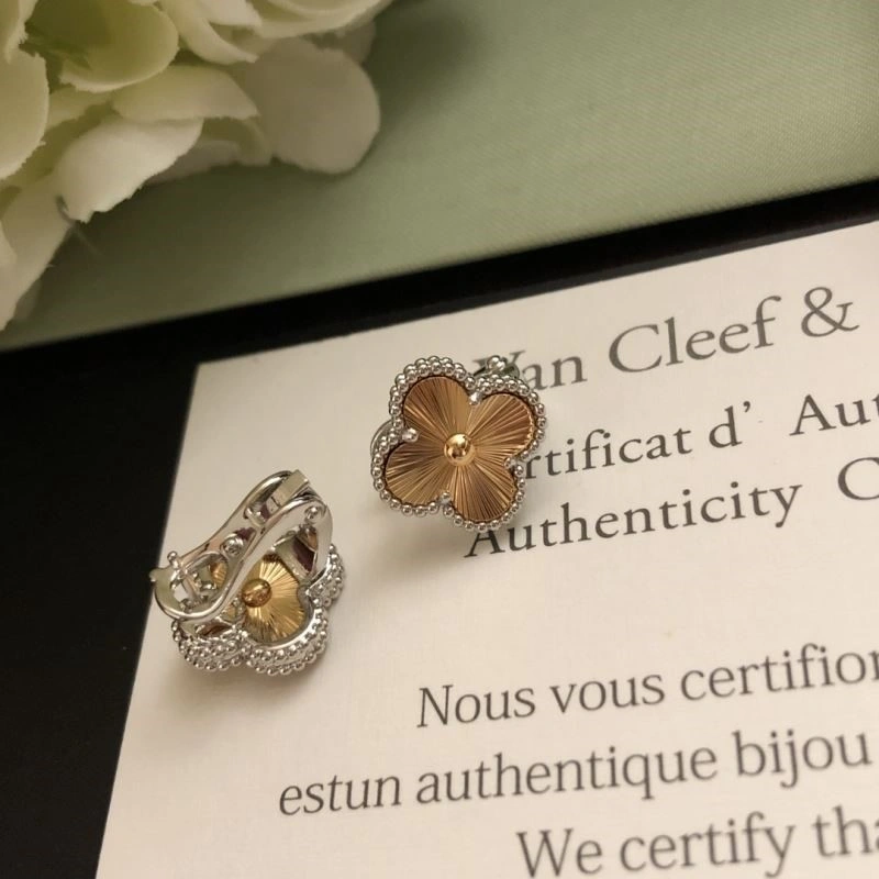 Vca Earrings Timeless 254732