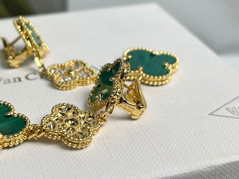 Comfortable Vca Earrings 254750
