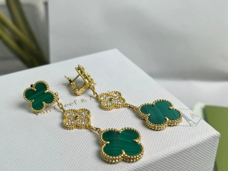 Comfortable Vca Earrings 254750