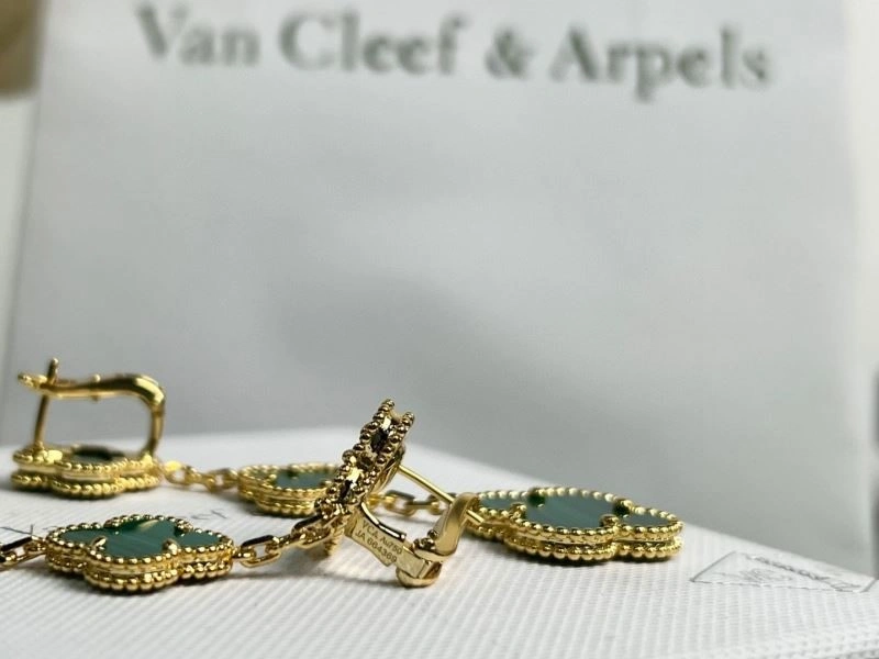 Trendsetting Vca Earrings 254735