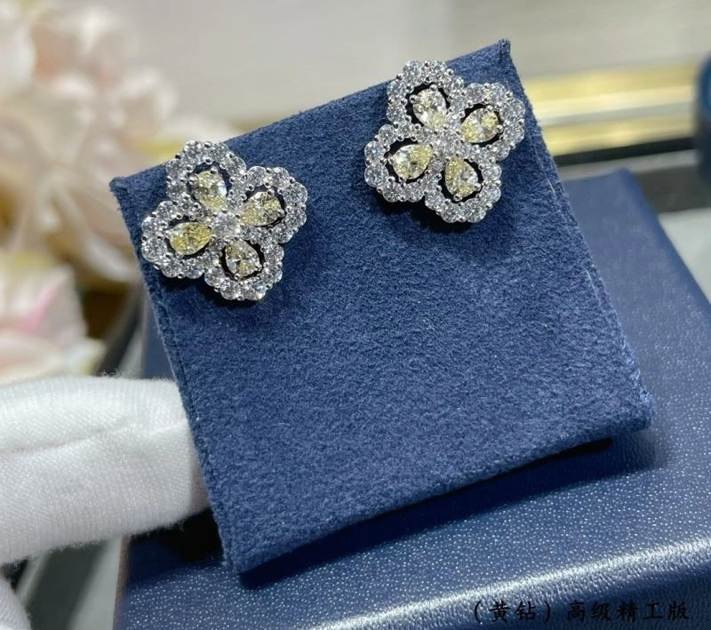 Sophisticated Vca Earrings 254760