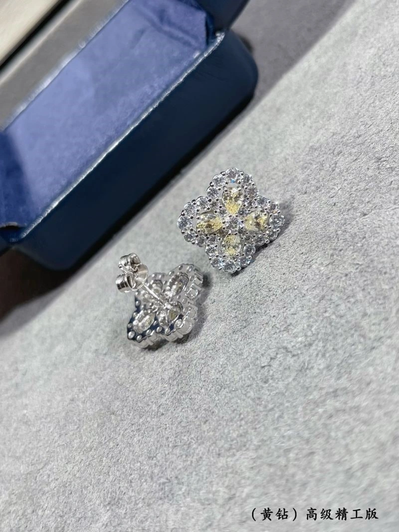 Sophisticated Vca Earrings 254760