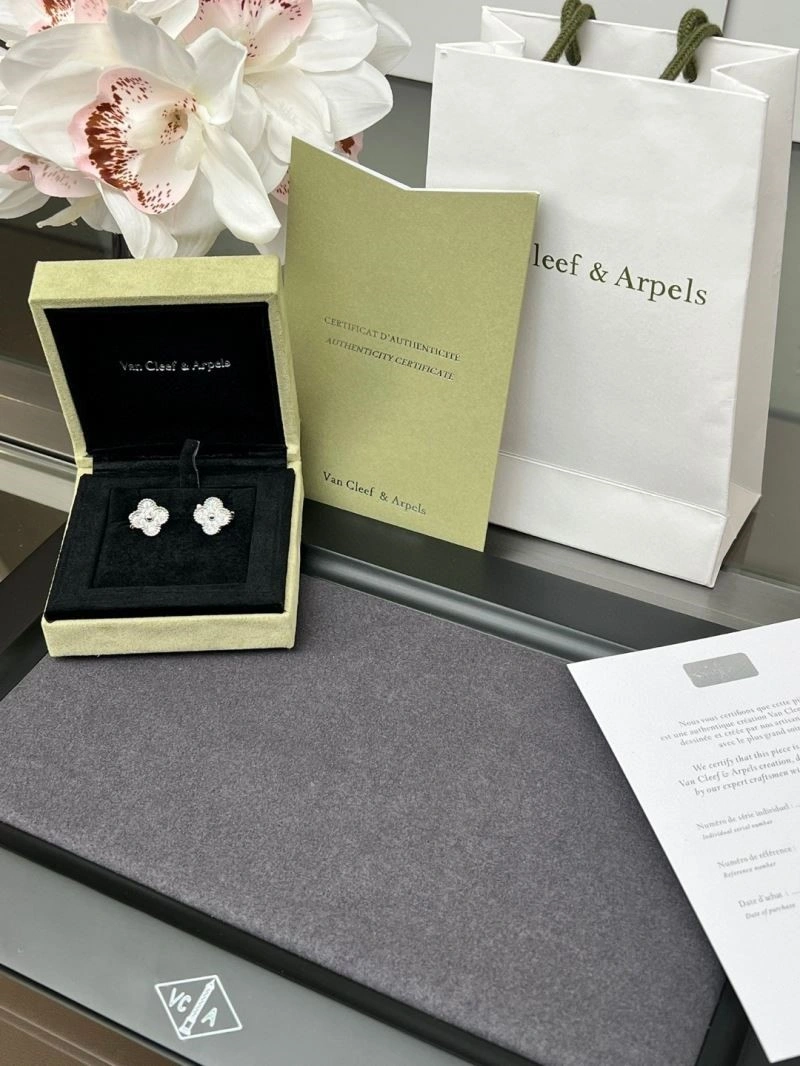 Vca Earrings TimelessDesign 254751