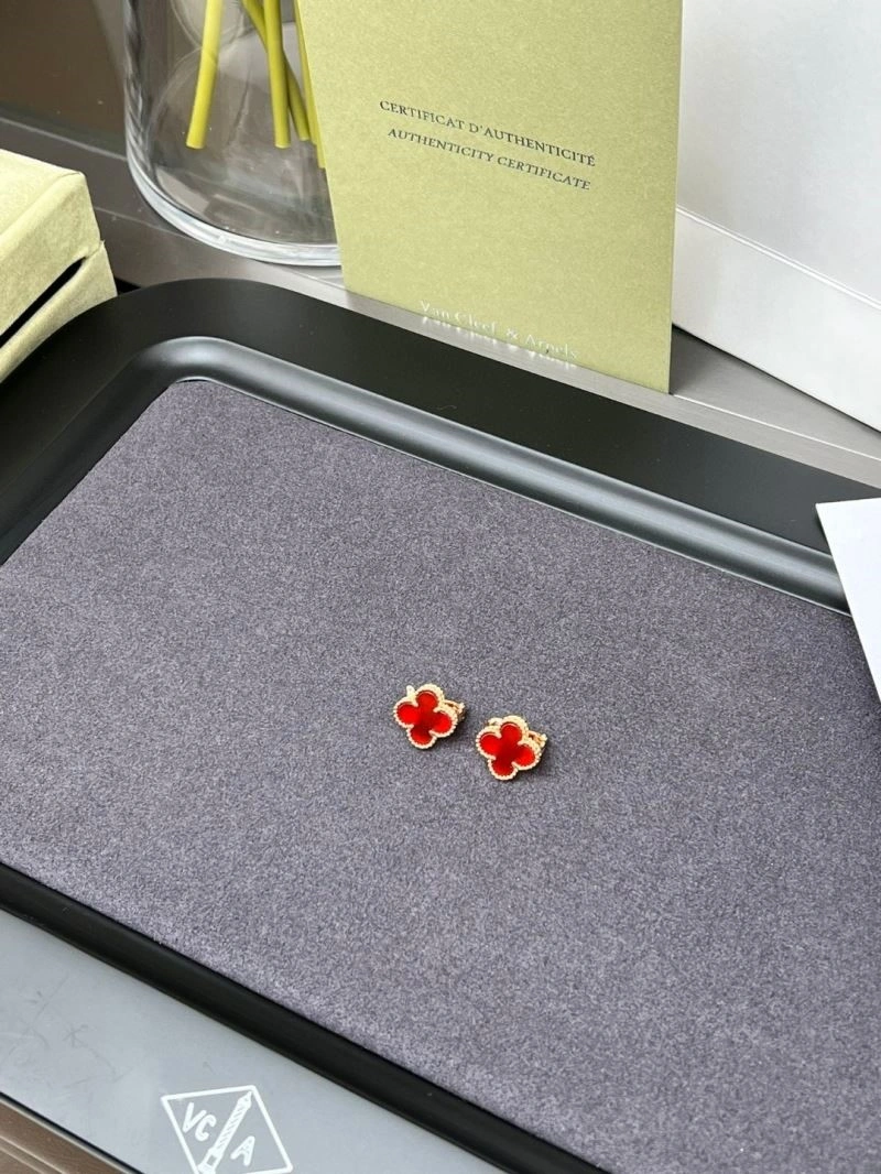 Vca Earrings Youthful 254744