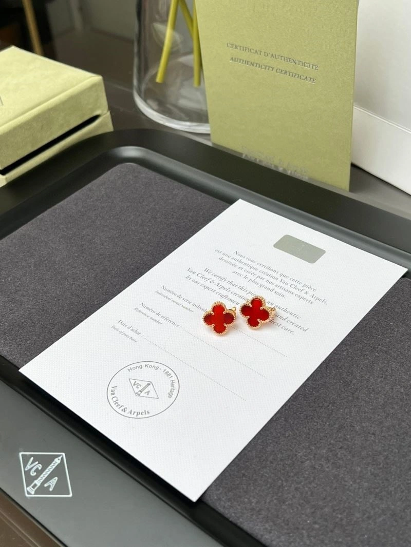 Vca Earrings Youthful 254744