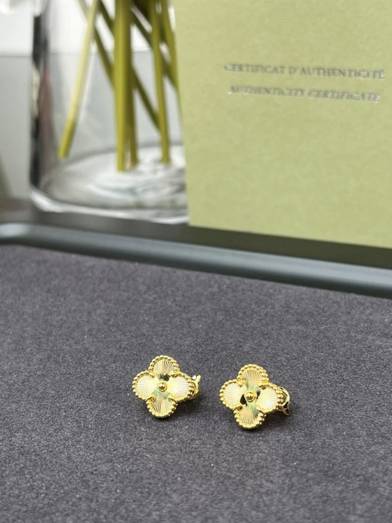 Breathable Vca Earrings 254741