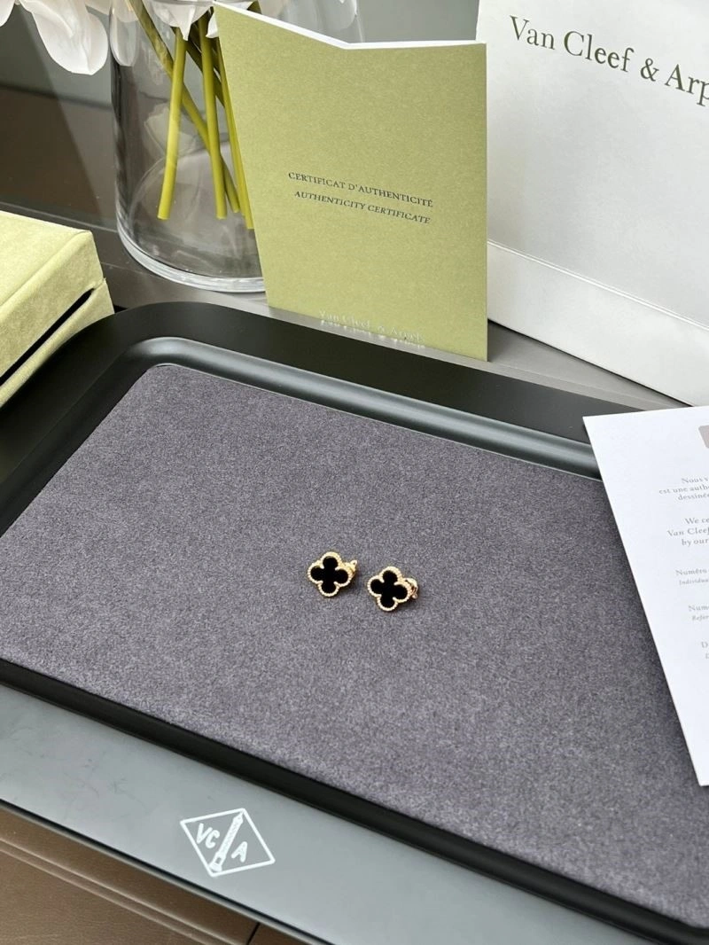 Vca Earrings Snug 254746