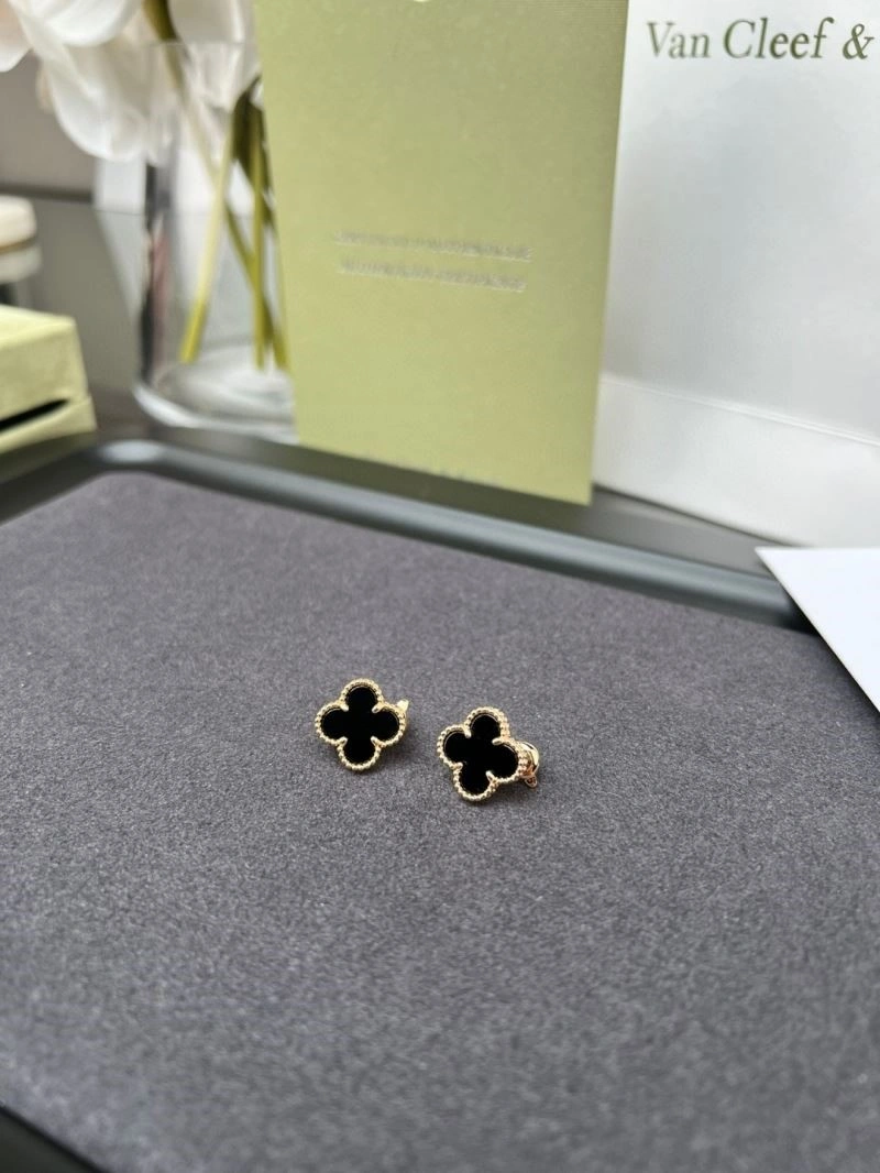 Vca Earrings Snug 254746