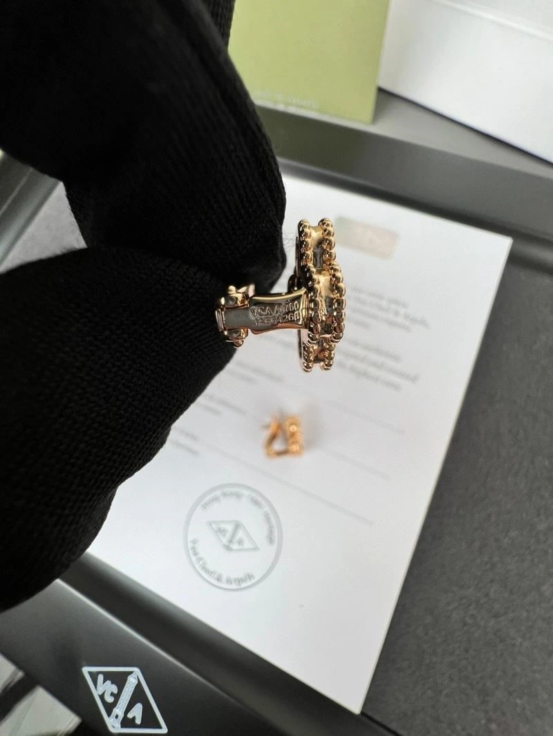 Vca Earrings Snug 254746