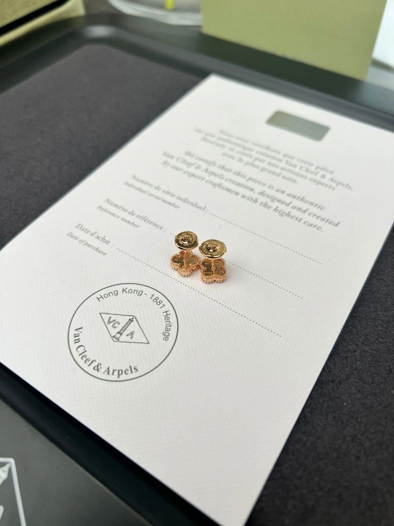 Vca Earrings HighPerformance 254740