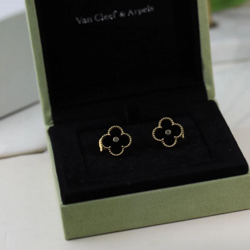 Minimalist Vca Earrings 254757