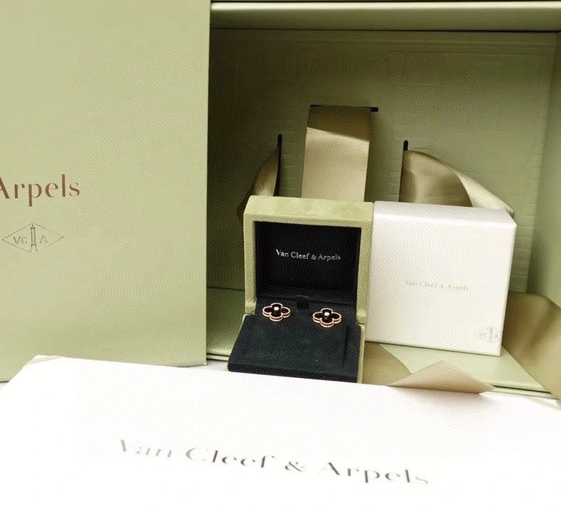 Minimalist Vca Earrings 254757