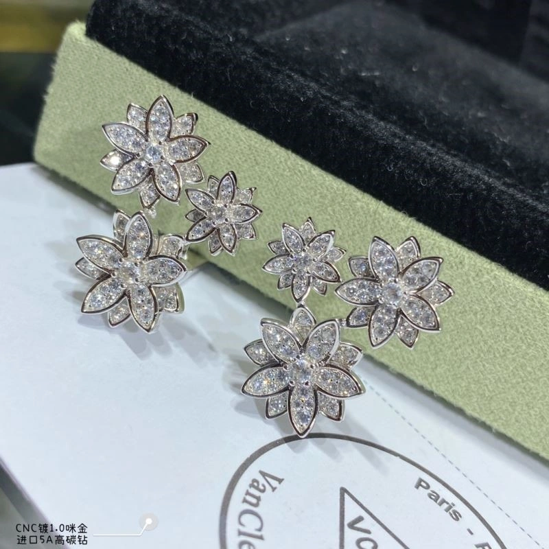 WrinkleFree Vca Earrings 254715