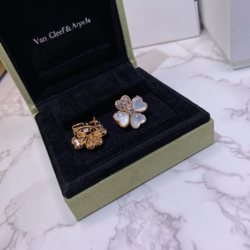 MultiPurpose Vca Earrings 254690