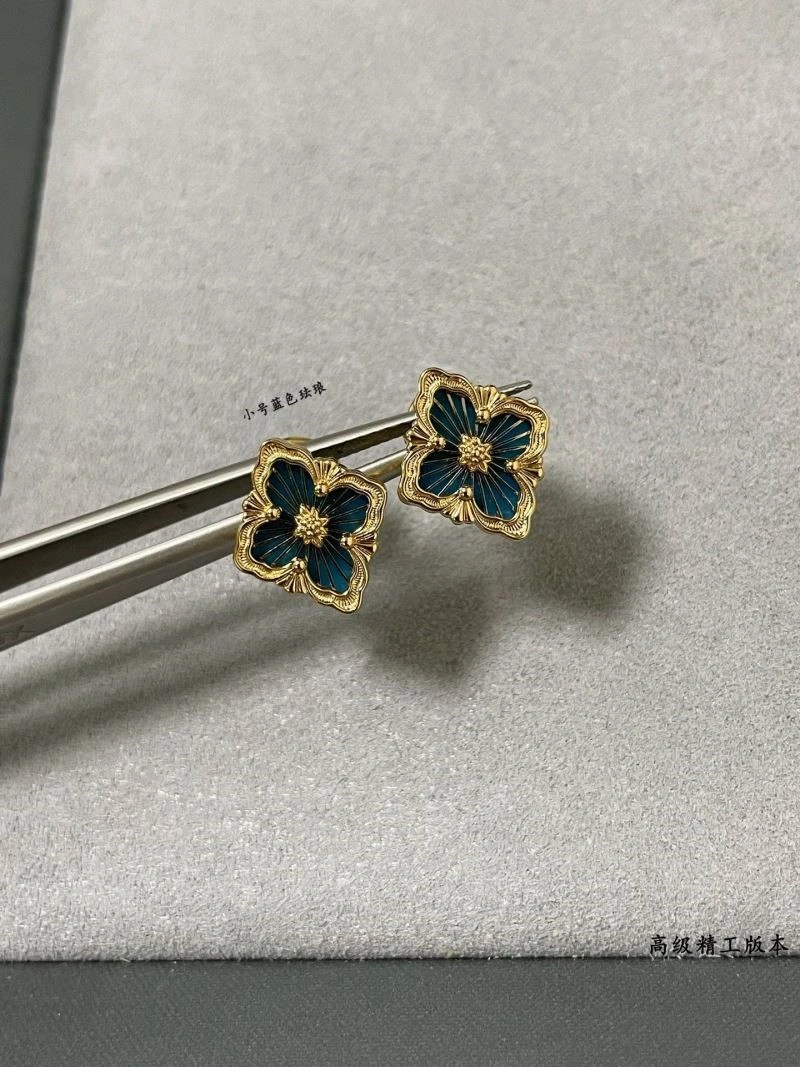 Vca Earrings Soft 254536