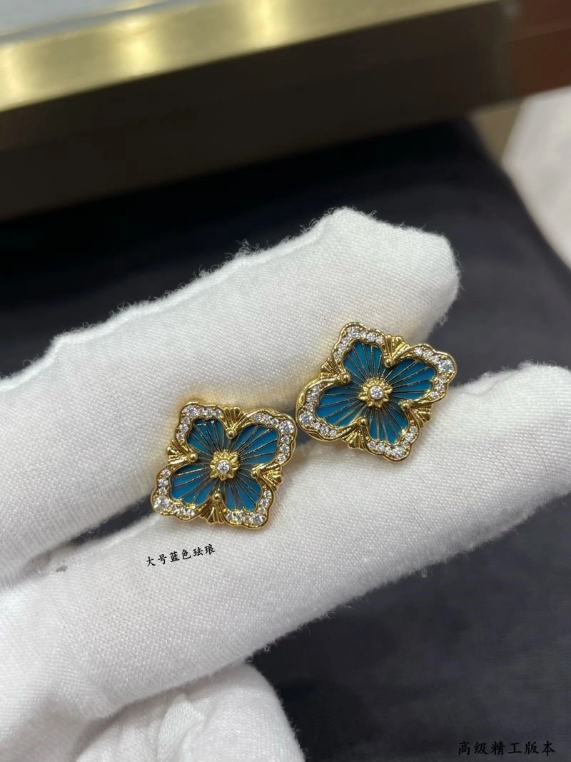 Sporty Vca Earrings 254540