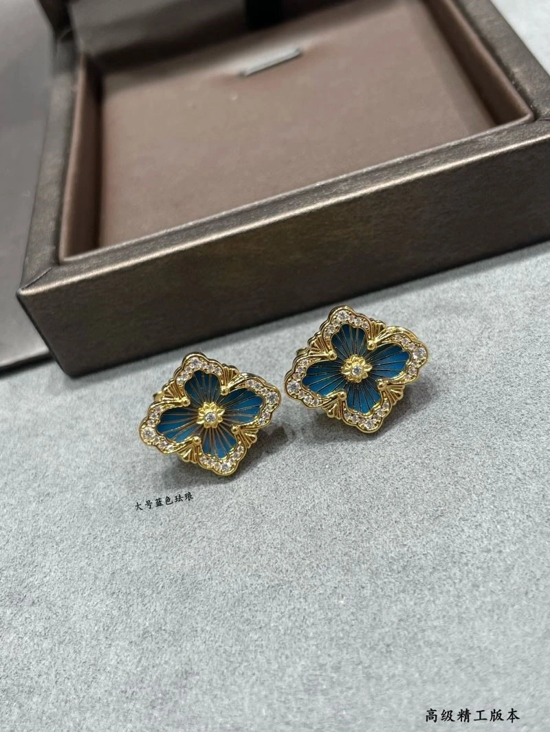 Sporty Vca Earrings 254540