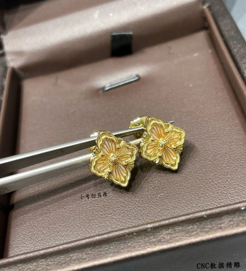 Vca Earrings Thermal 254560