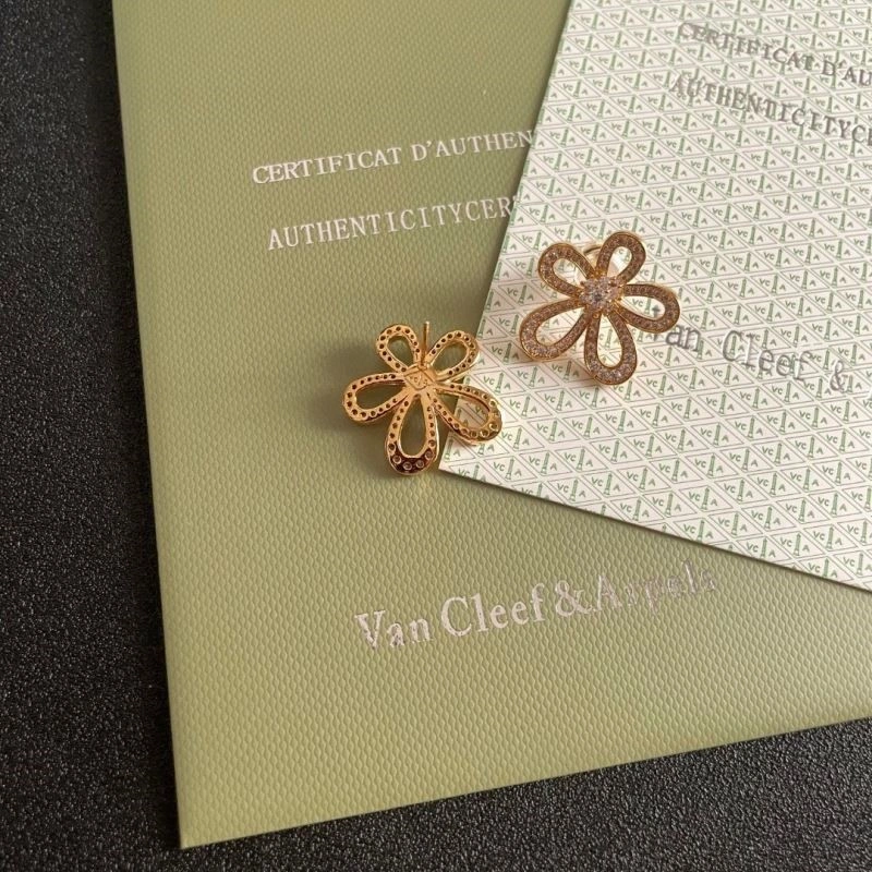 Vca Earrings EasyMatch 254377