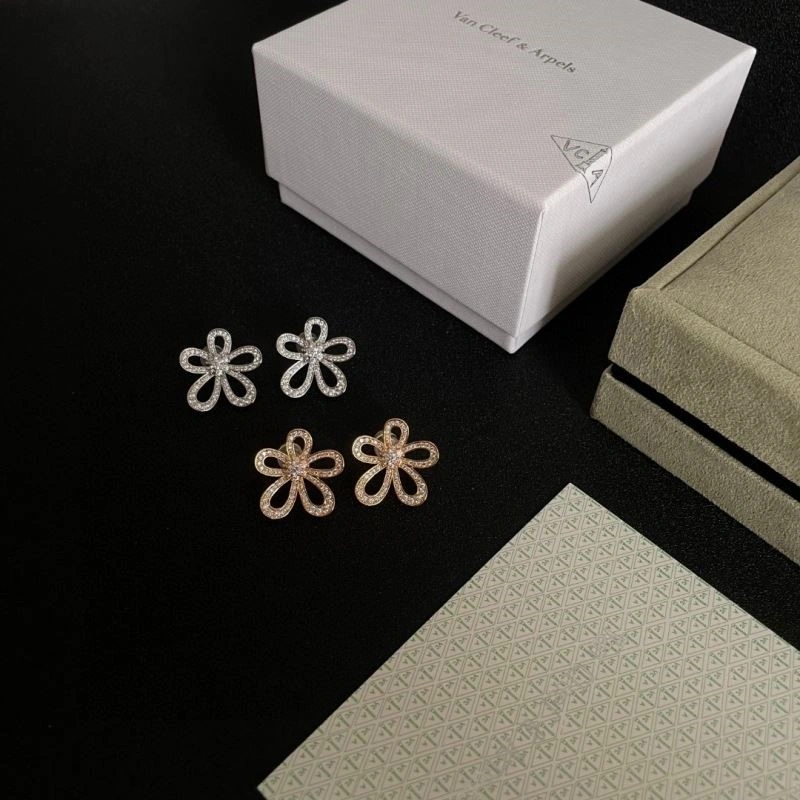 Vca Earrings WellDesigned 254394