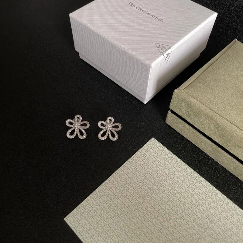Vca Earrings WellDesigned 254394