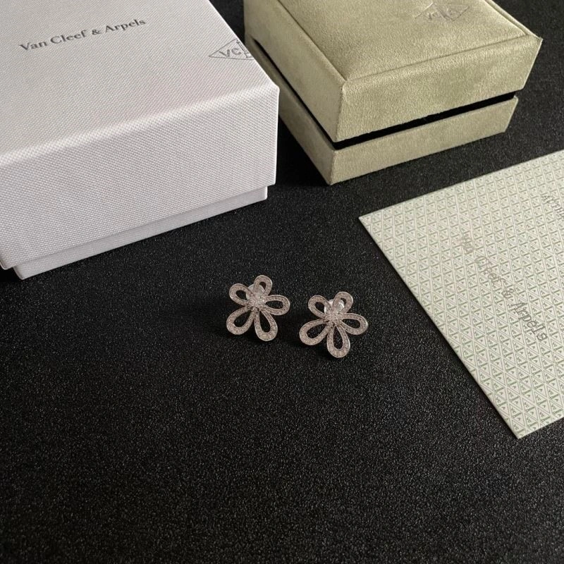 Vca Earrings WellDesigned 254394