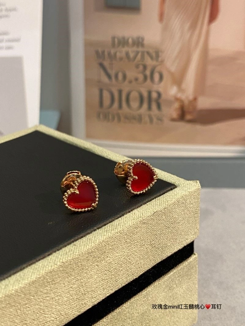Vca Earrings Lightweight 254385