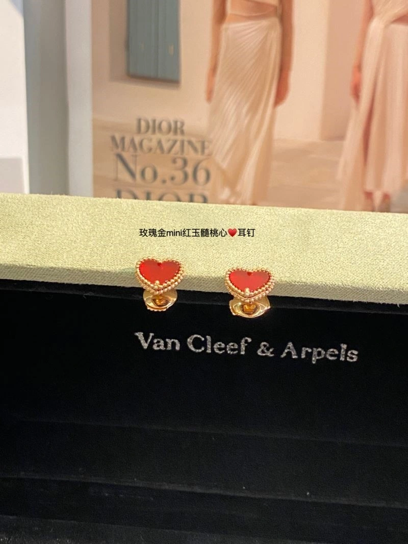 Vca Earrings Lightweight 254385