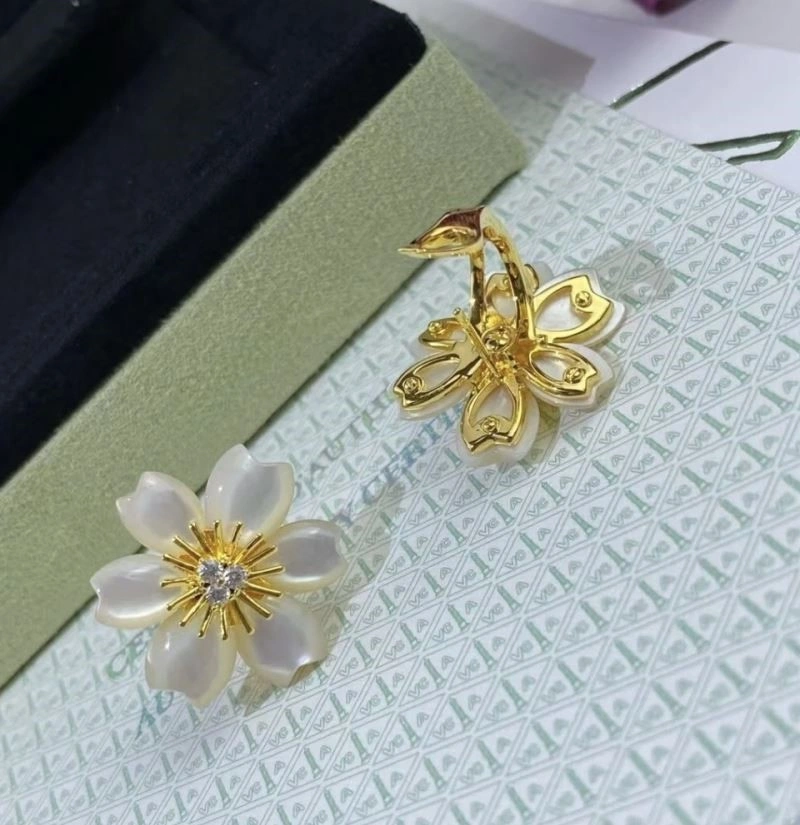 FashionForward Vca Earrings 254381