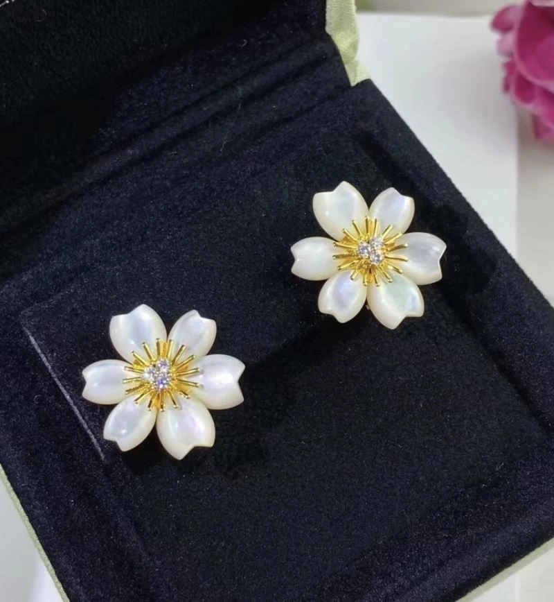 FashionForward Vca Earrings 254381