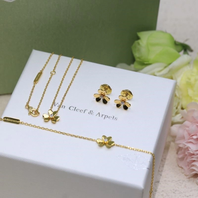 Vca Earrings FlexibleFit 254396