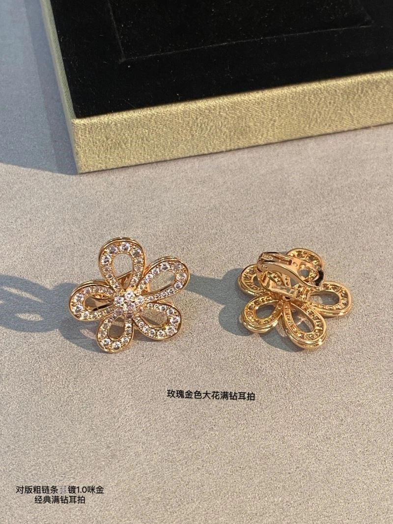 Lightweight Vca Earrings 254393