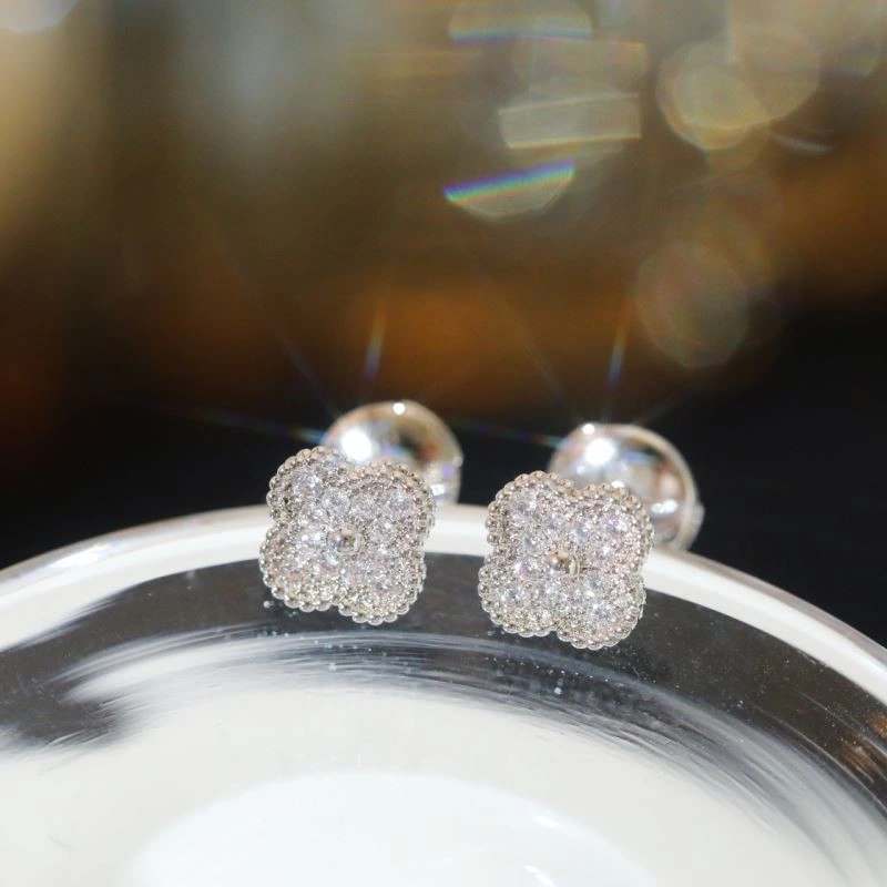 WrinkleFree Vca Earrings 254238