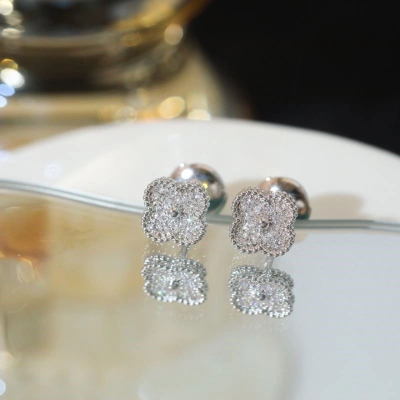 WrinkleFree Vca Earrings 254238