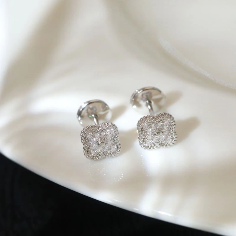 WrinkleFree Vca Earrings 254238