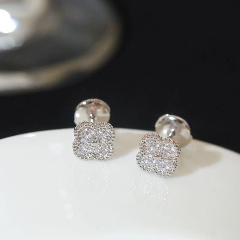 WrinkleFree Vca Earrings 254238