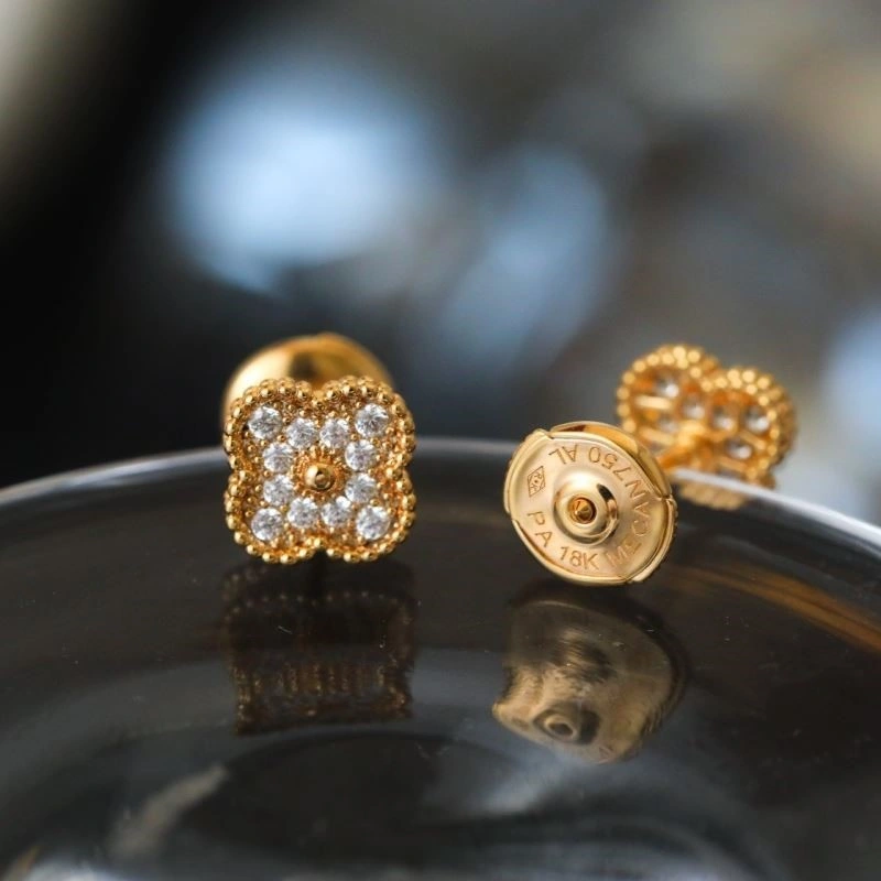 WrinkleFree Vca Earrings 254238