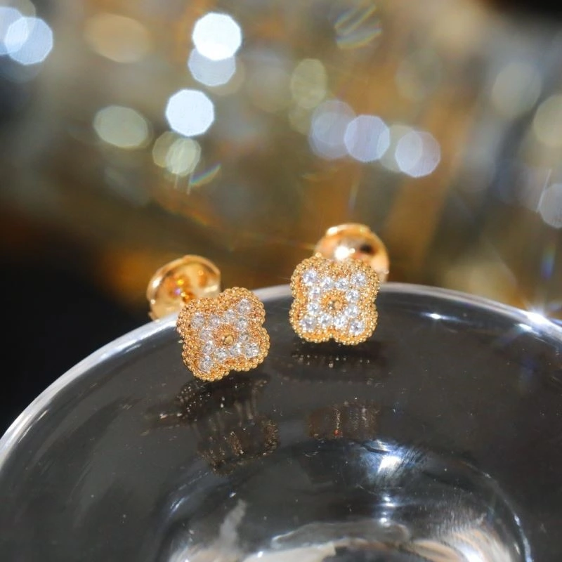 WrinkleFree Vca Earrings 254238
