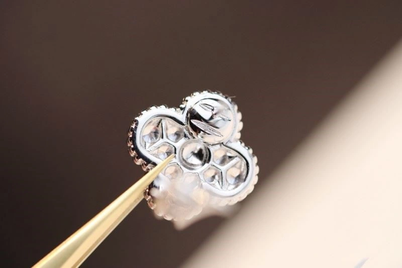 Vca Earrings SunProtective 254207