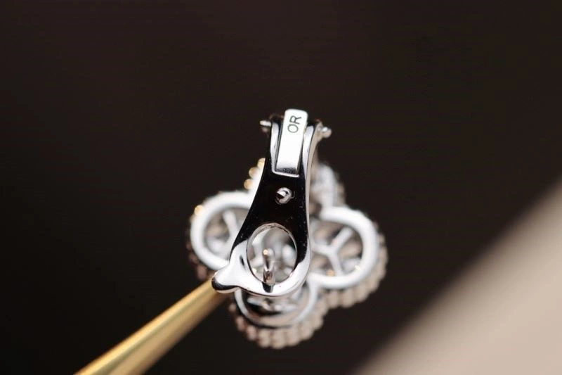 Vca Earrings SunProtective 254207