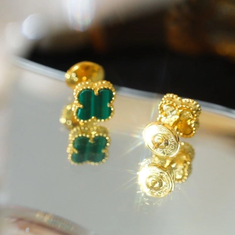 Vca Earrings WaterResistant 254205