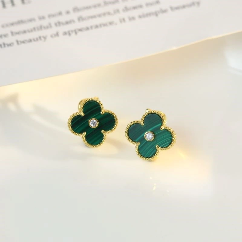 Supportive Vca Earrings 254232