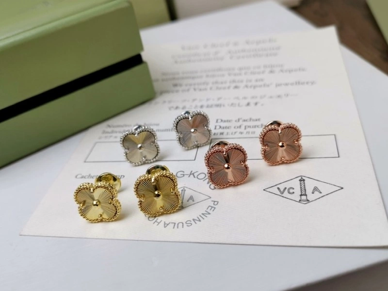 Sophisticated Vca Earrings 254201