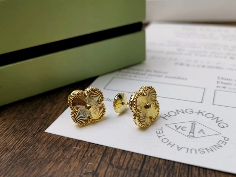 Sophisticated Vca Earrings 254201