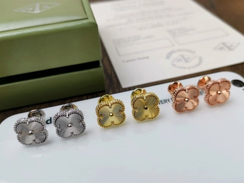 Sophisticated Vca Earrings 254201