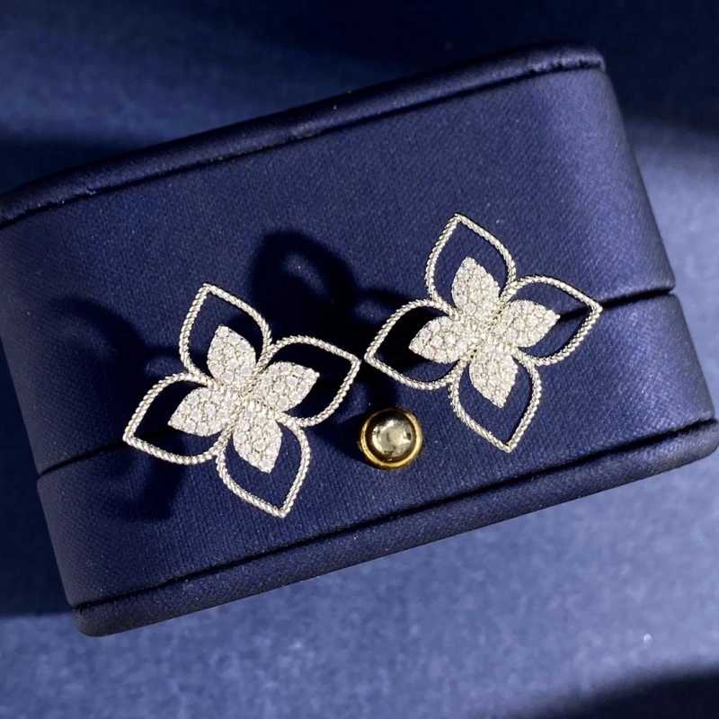 Supportive Vca Earrings 254102