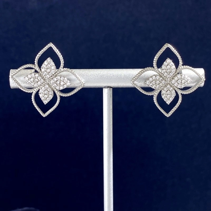 Supportive Vca Earrings 254102