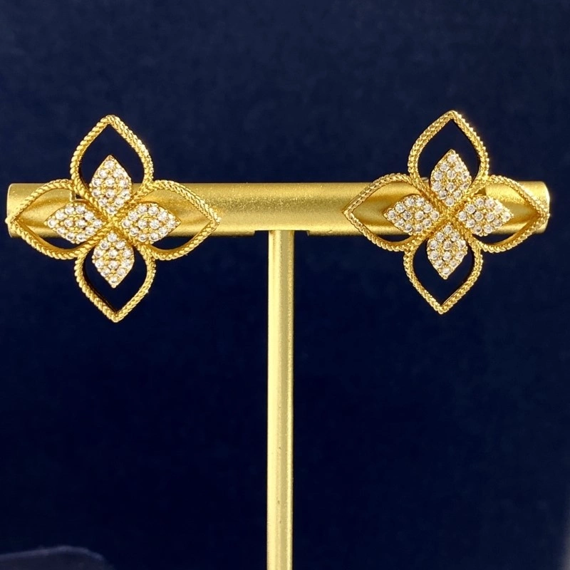 Supportive Vca Earrings 254102