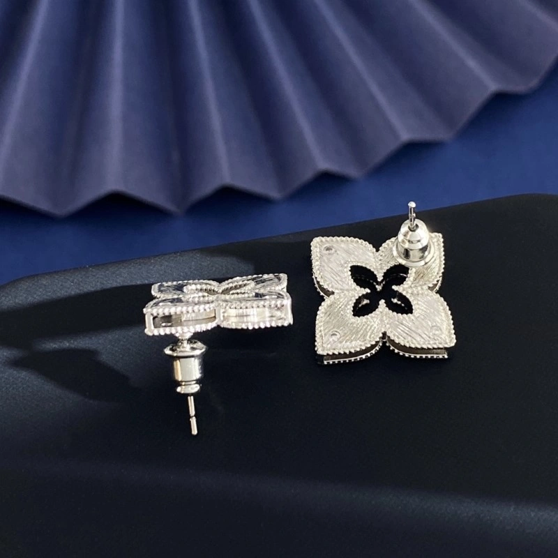 Vca Earrings FlexibleFit 254094