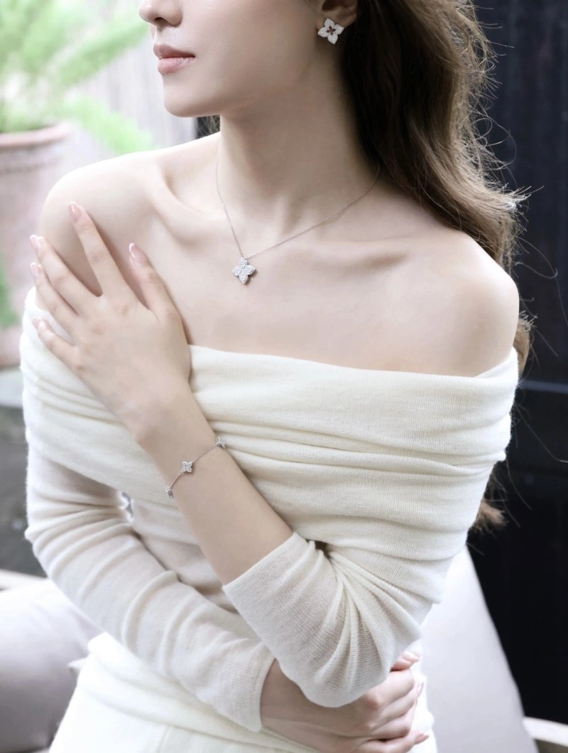 Vca Earrings FlexibleFit 254094